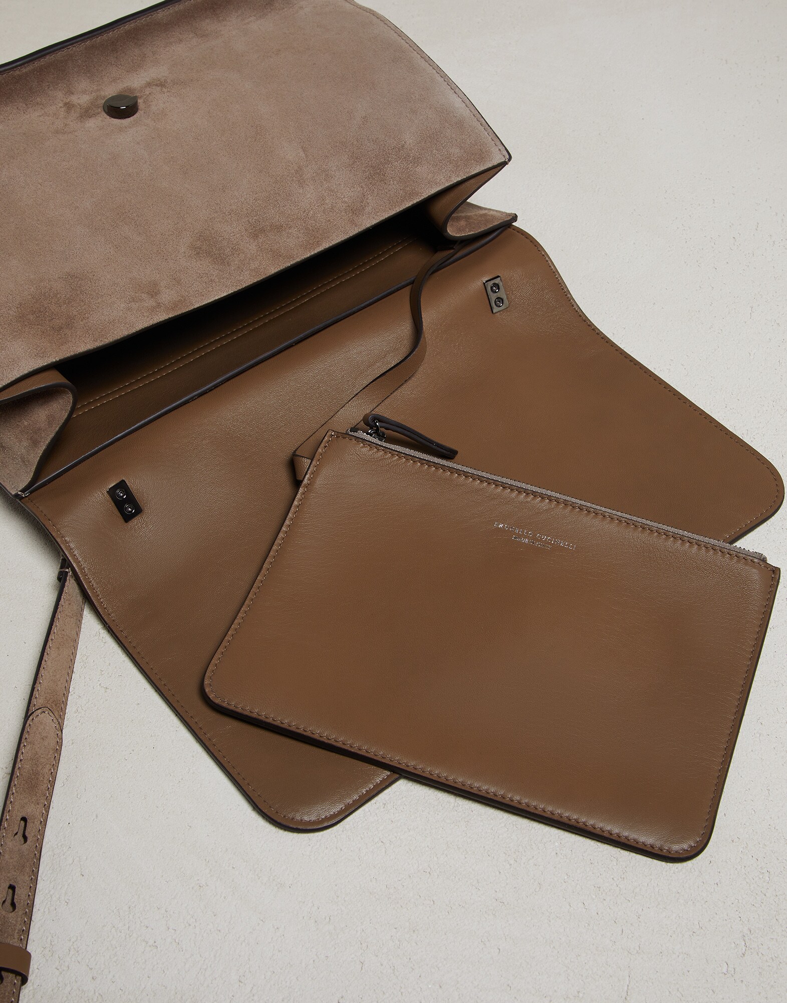 Crossbody Bag - Full look