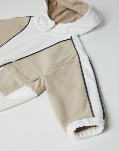Topwear - Detail view