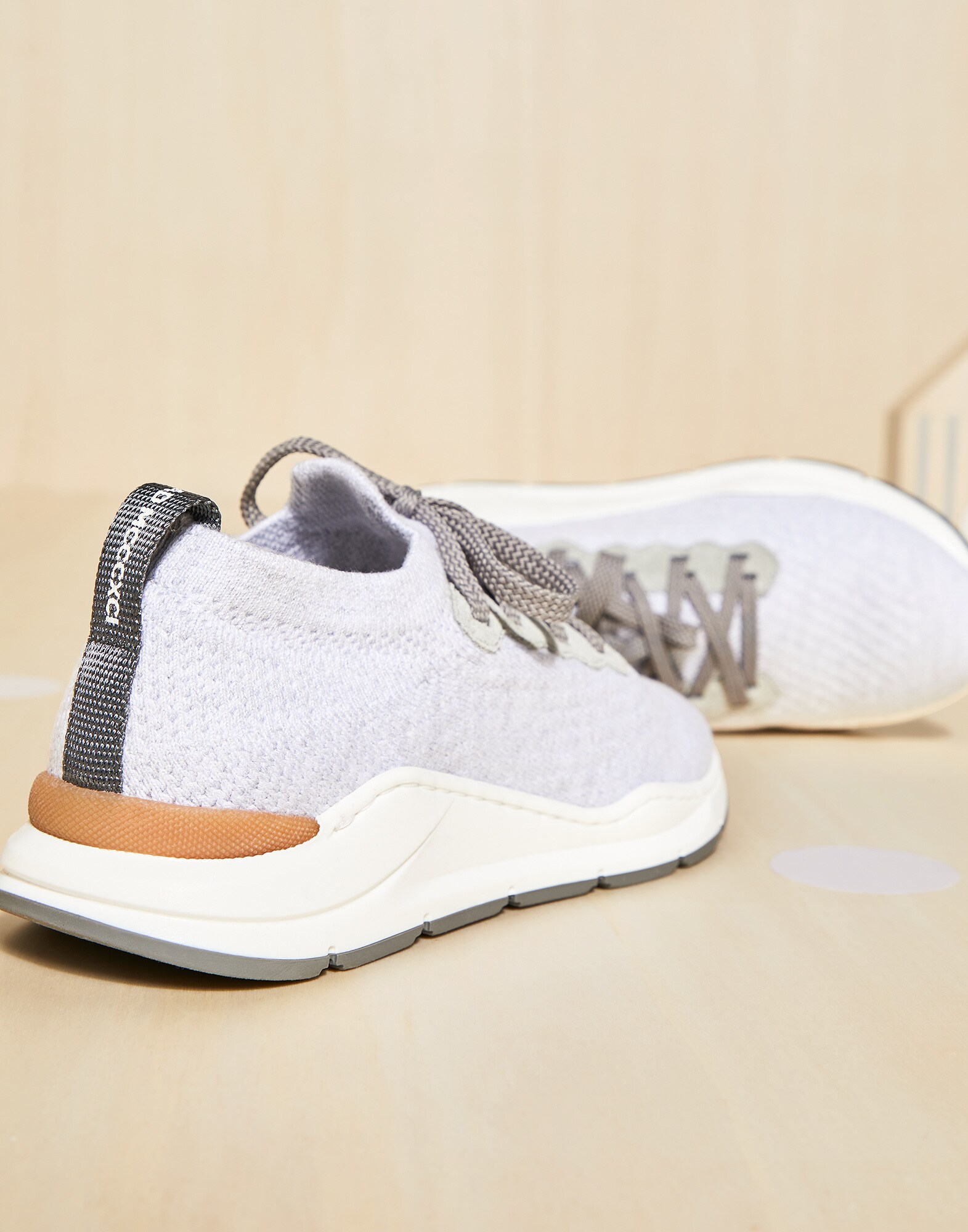 Sneakers - Detail view
