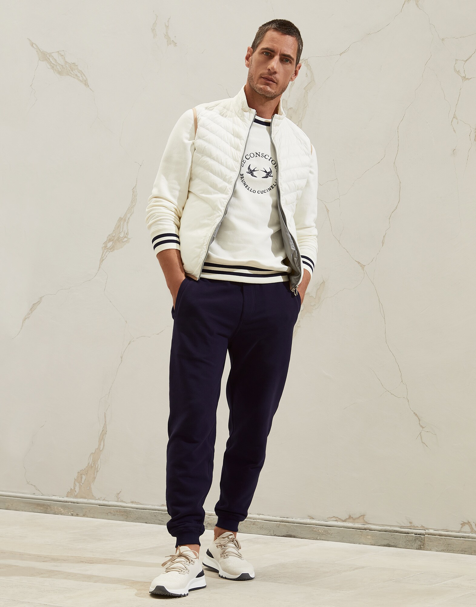 Short Sleeve T-Shirt - Full look