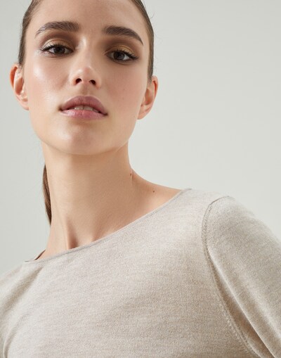 Crewneck - Detail view