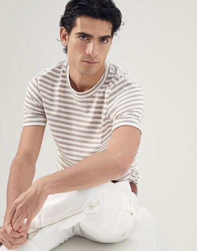 Short Sleeve T-Shirt - Editorial view