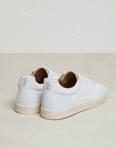 Sneakers - Back view