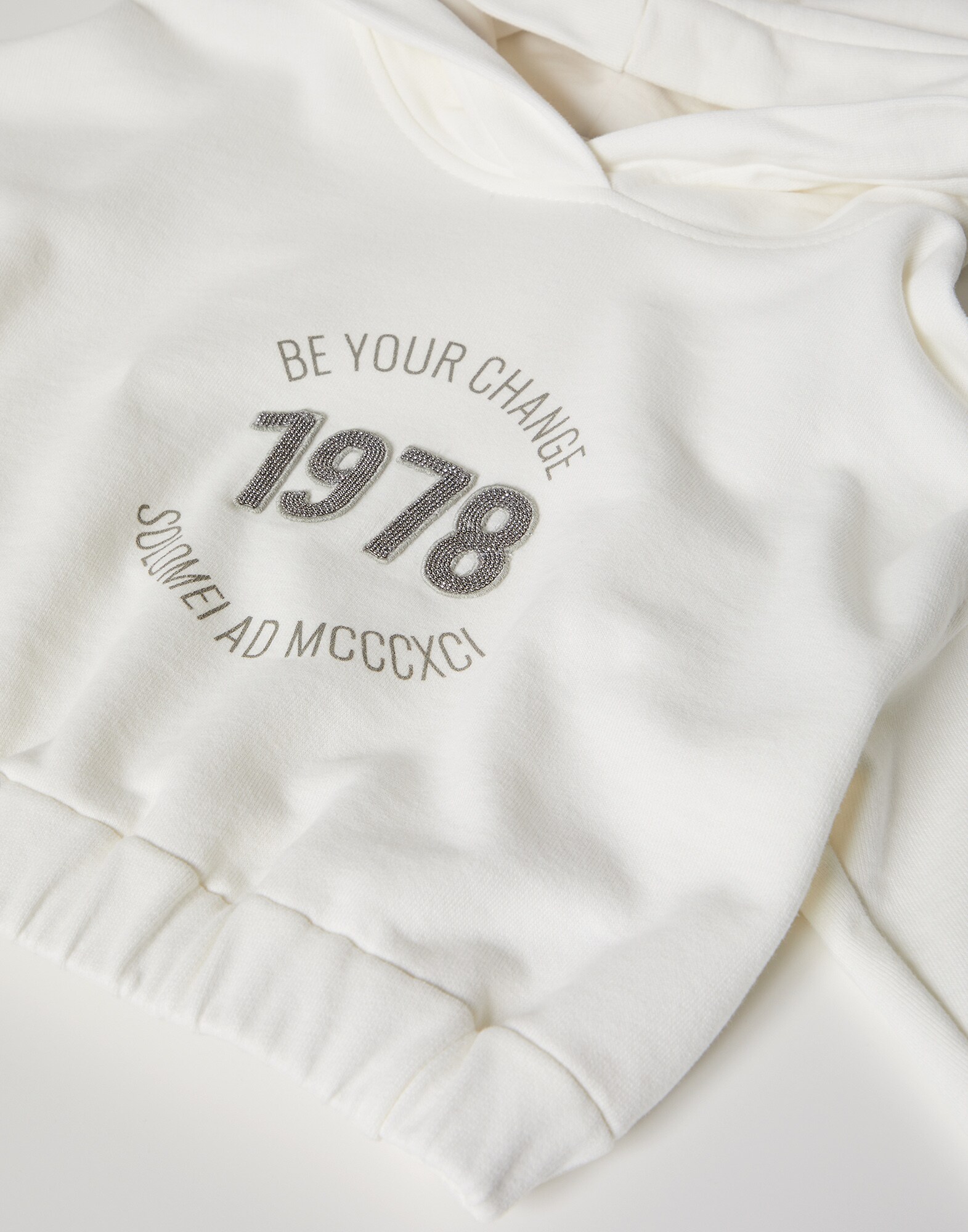 Topwear - Detail view