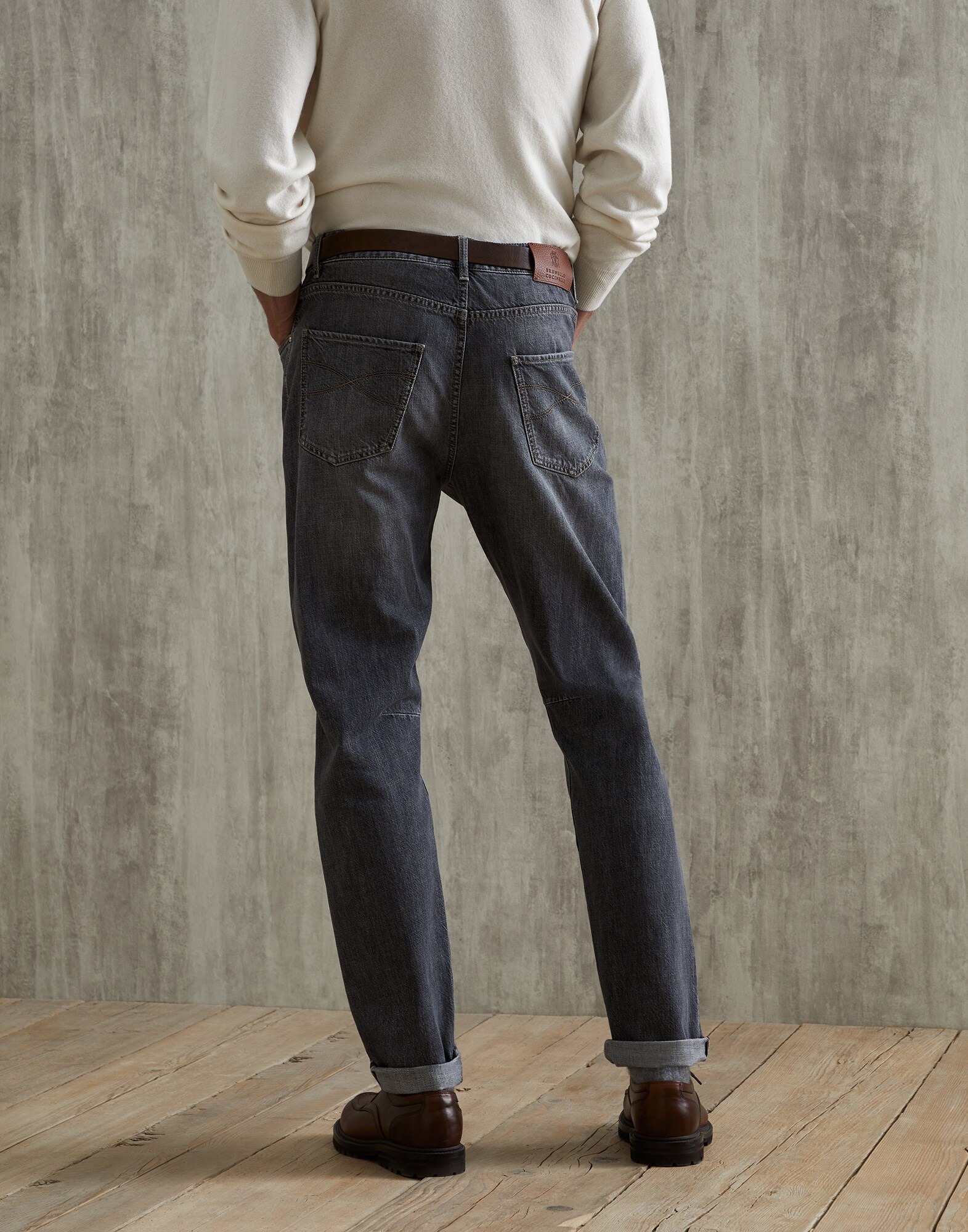 Leisure - Back view