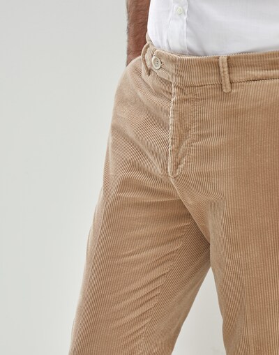 Flat front - Detail view