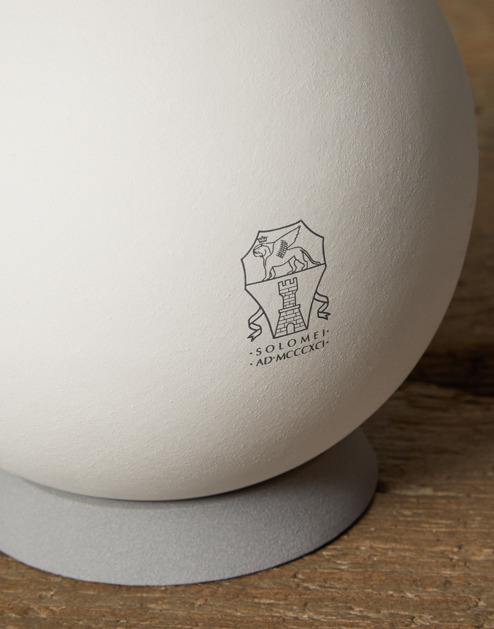 Diffusers Chalk Lifestyle 2 - Brunello Cucinelli