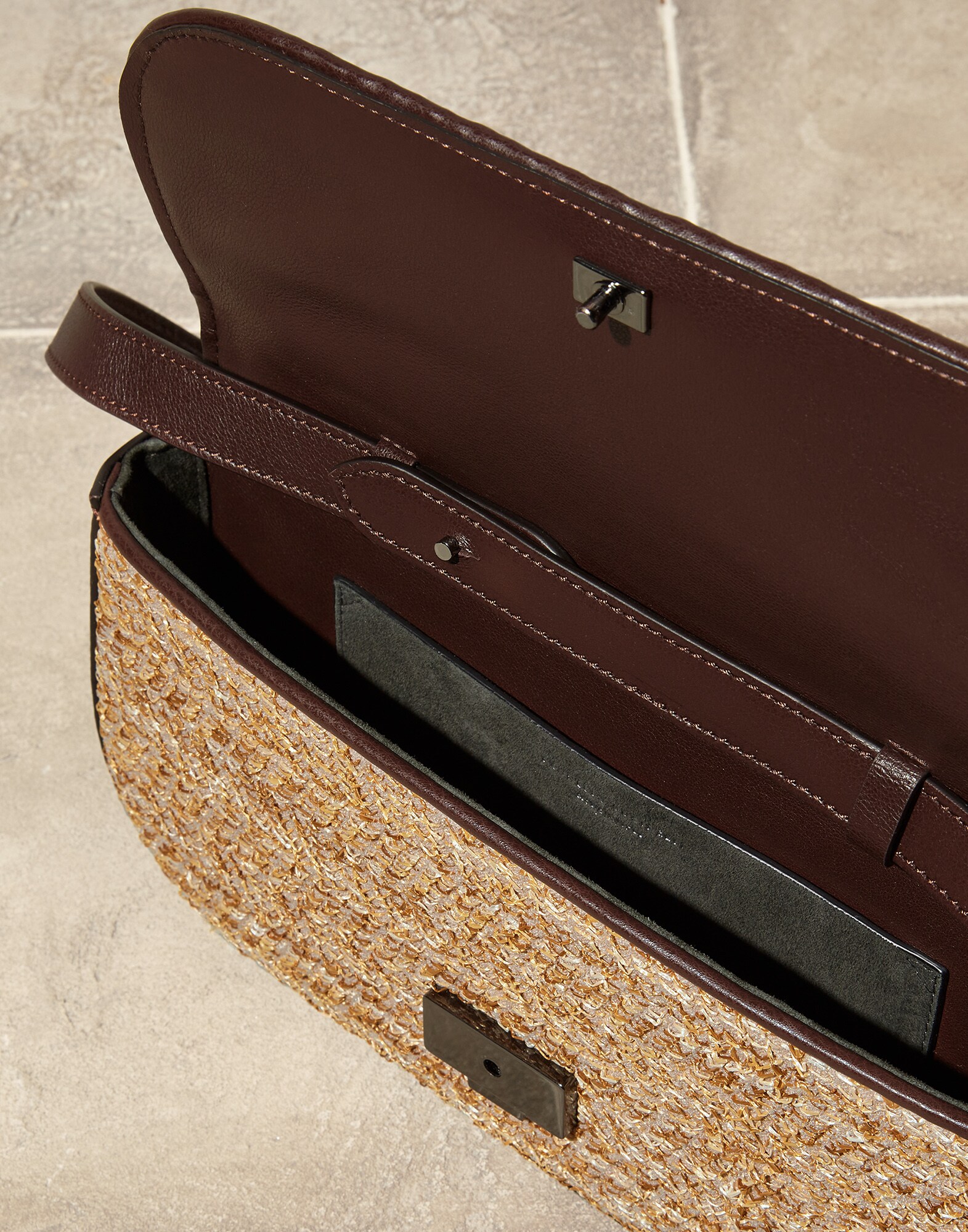 Crossbody Bag - Full look