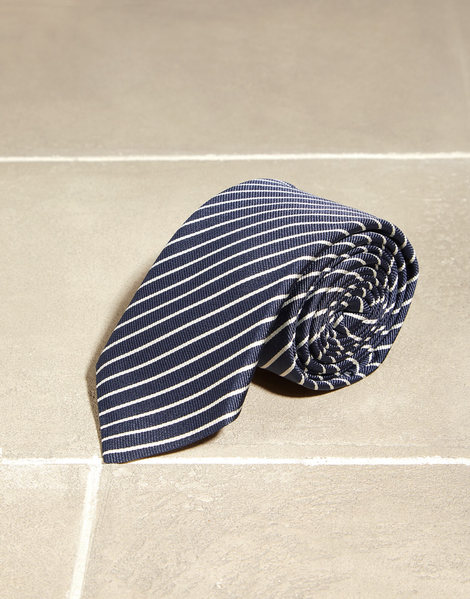 Tie - Back