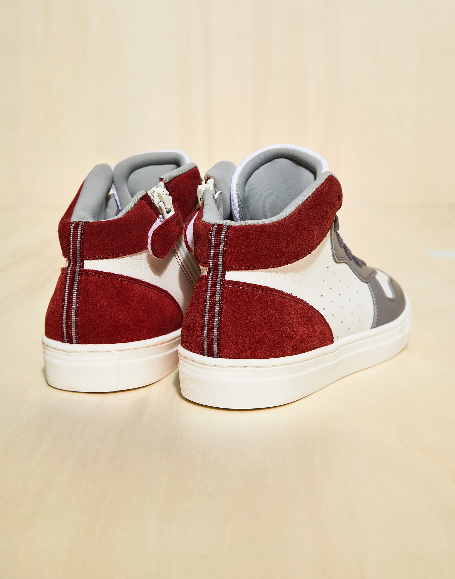 Sneakers - Back view