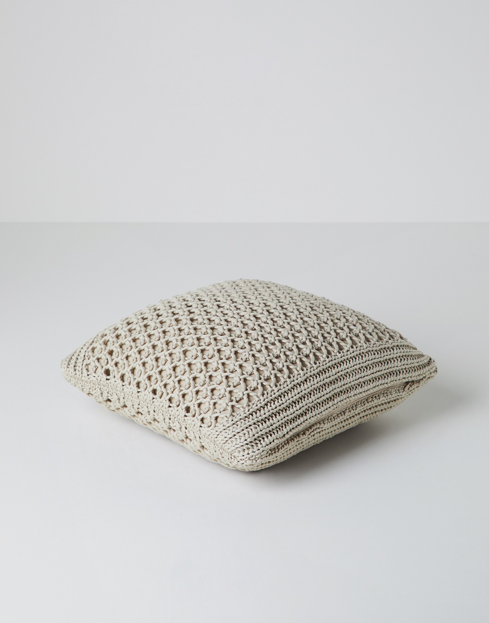 Cotton knit cushion