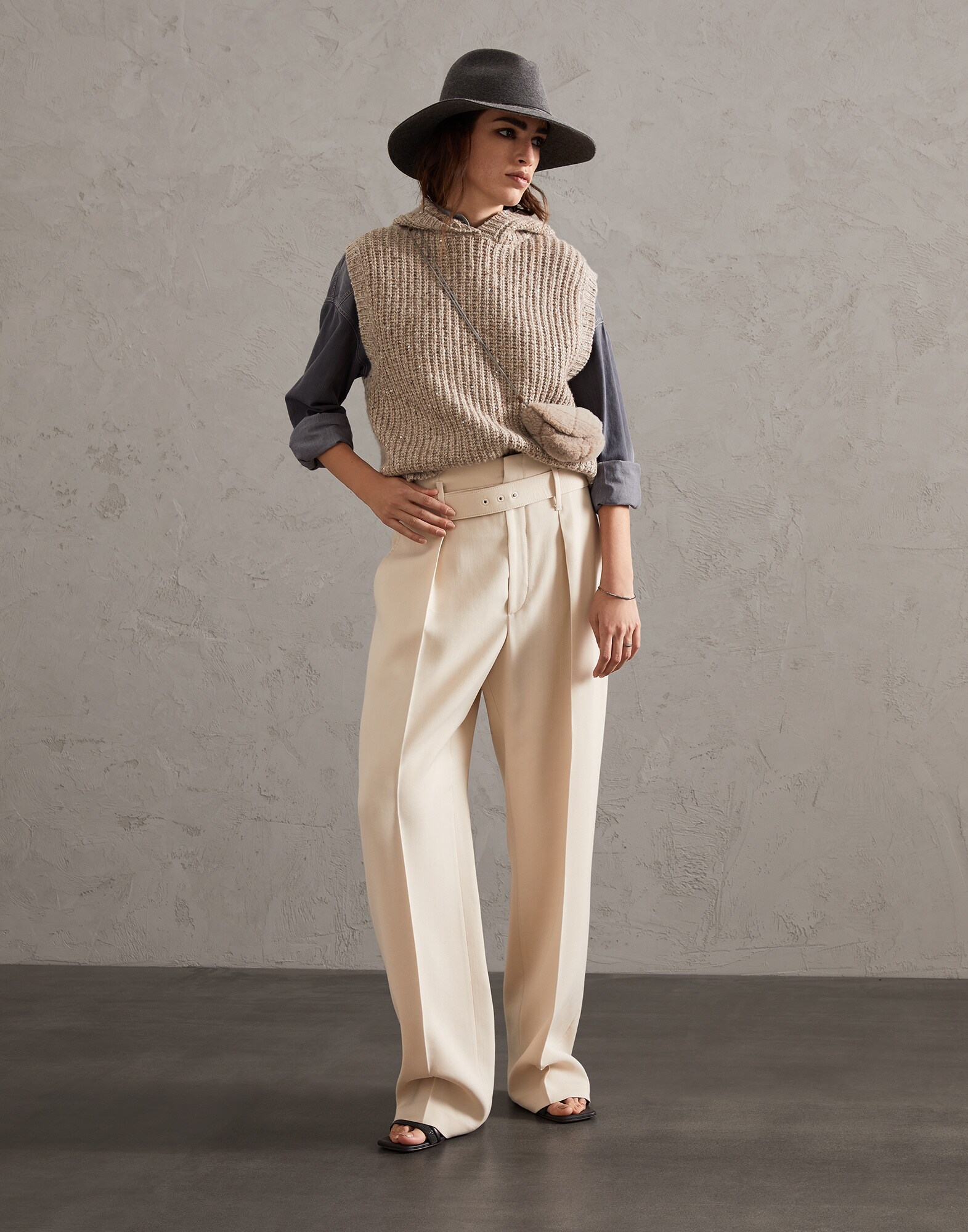 Hooded Sweater - Full look
