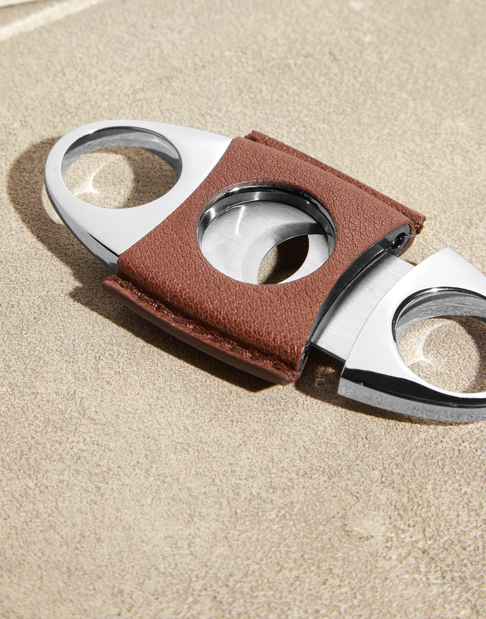 Cigar Cutter - Detail view