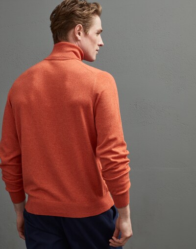 Turtleneck - Back view
