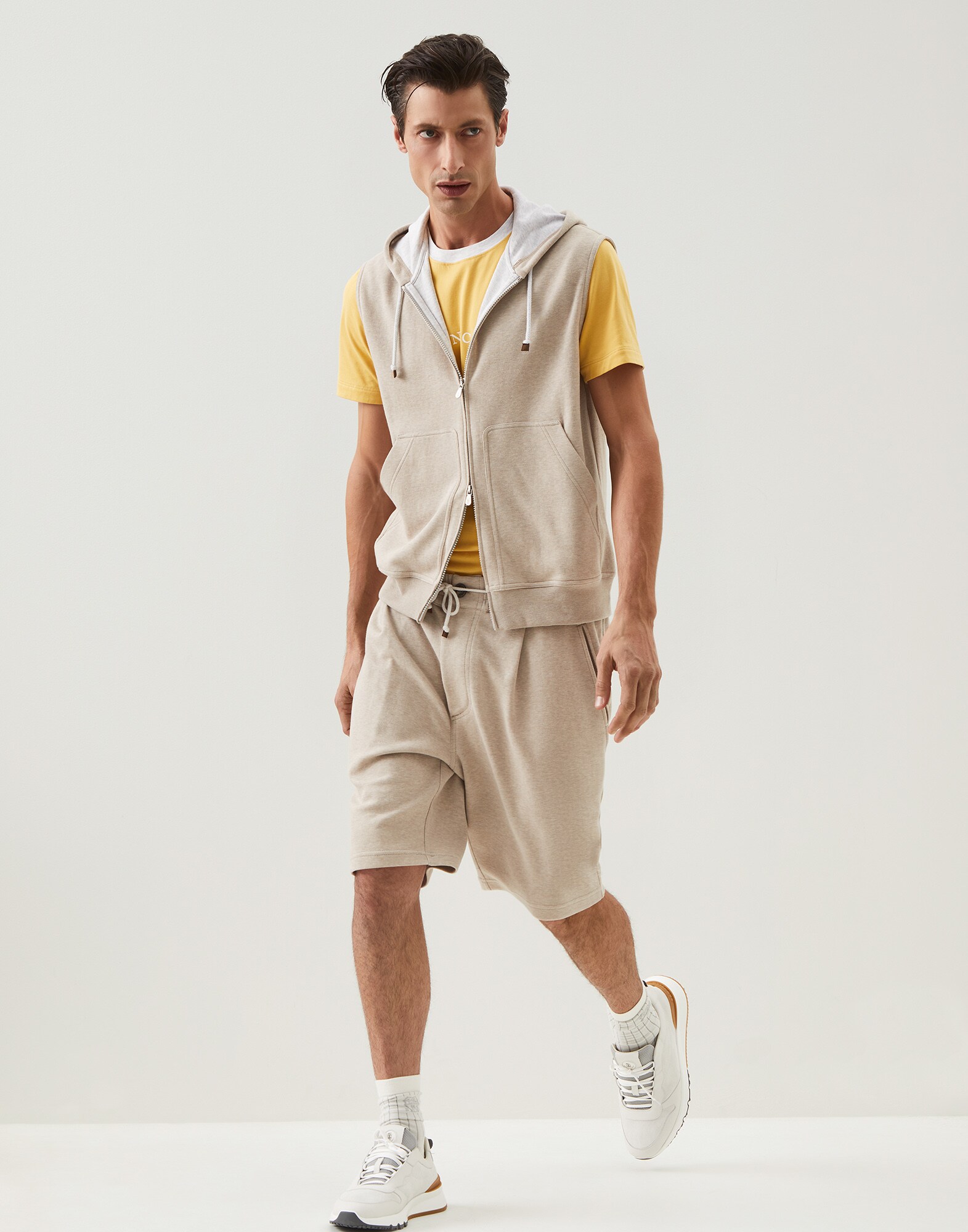 Bermuda Shorts - Full look