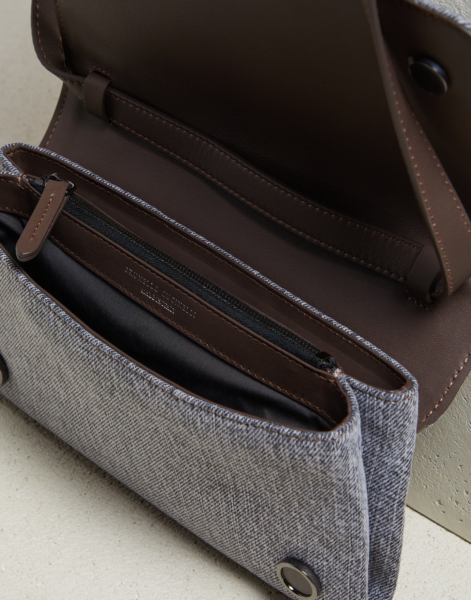 Crossbody Bag - Full look