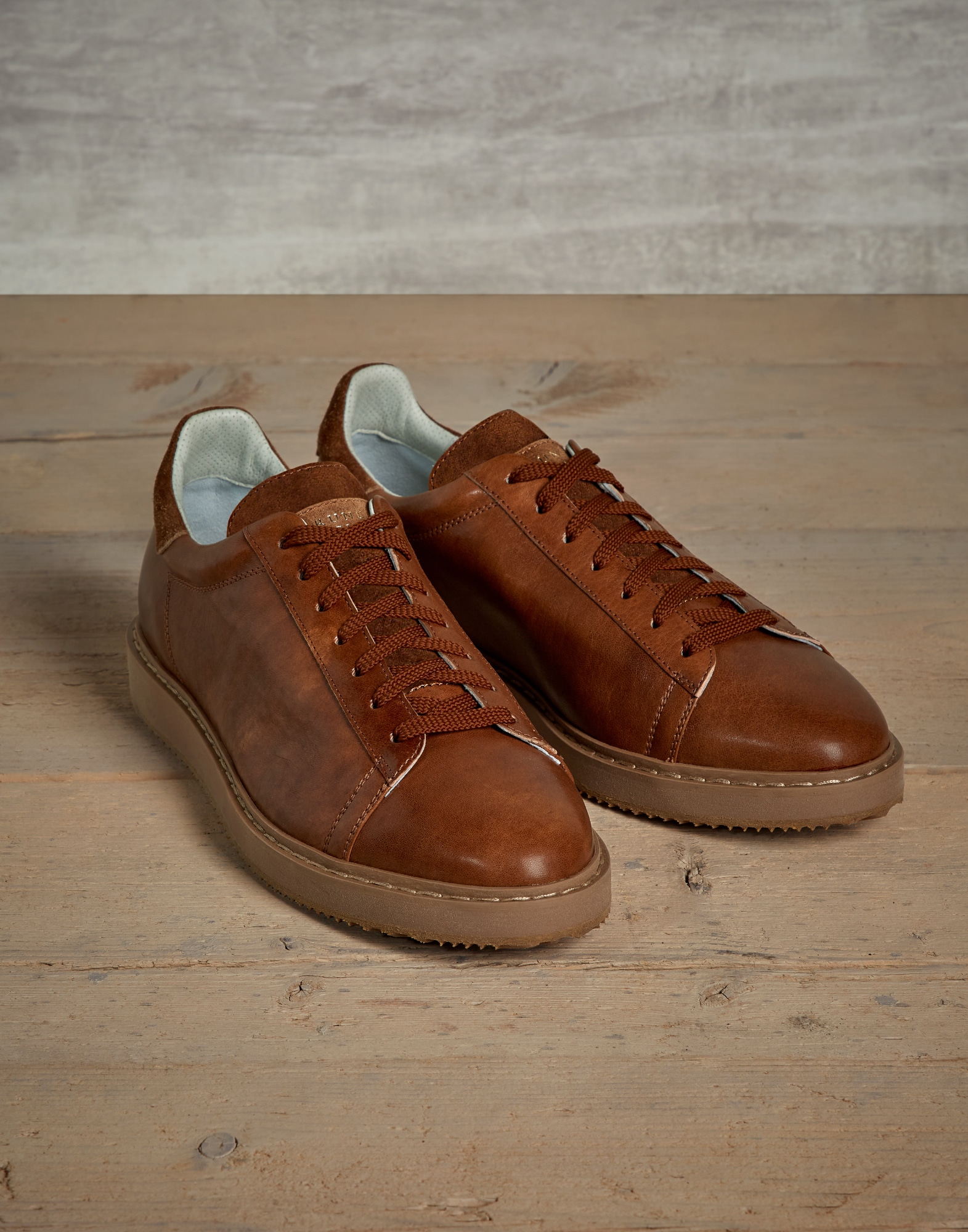 Sneakers - Front view
