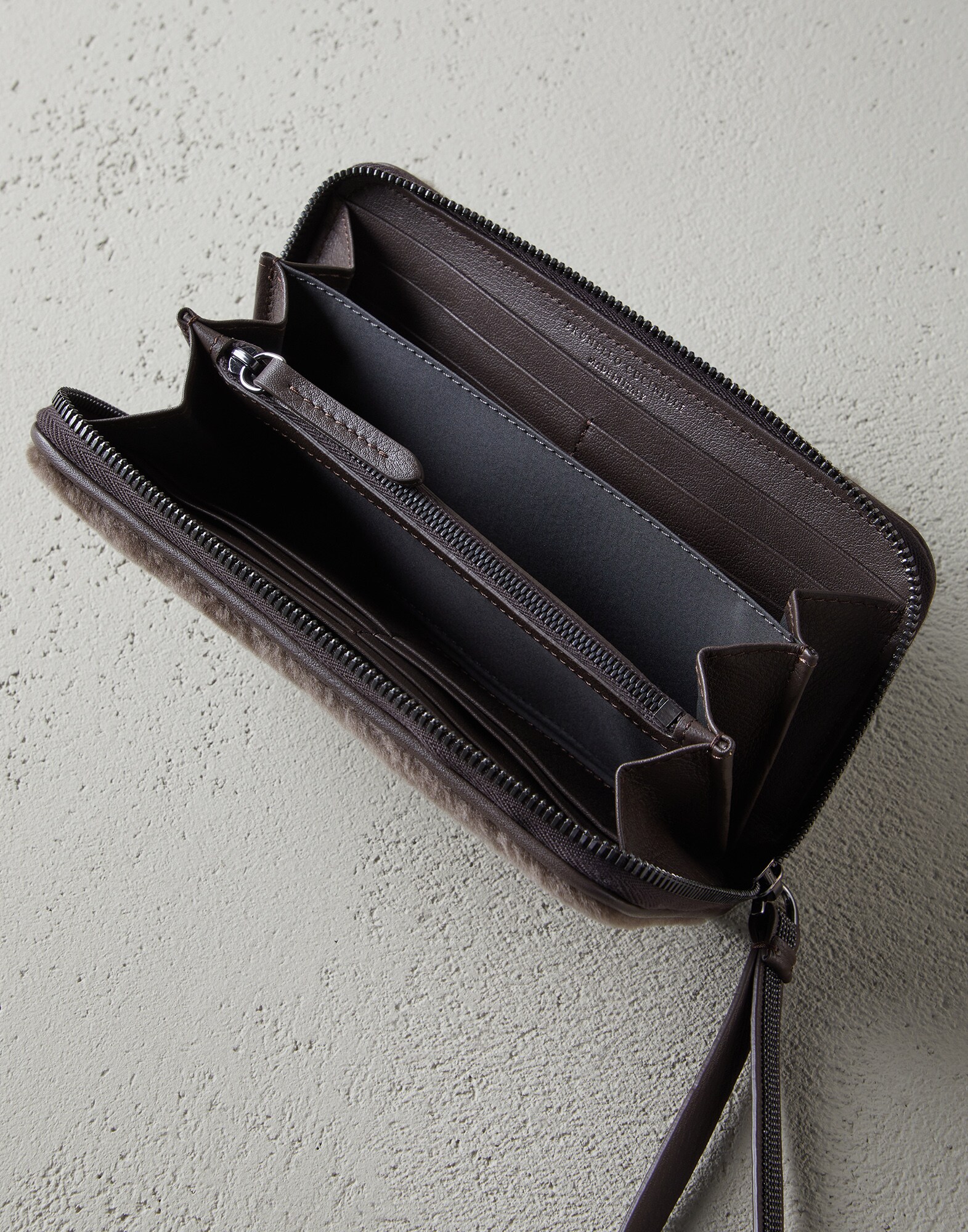 Wallet - Full look