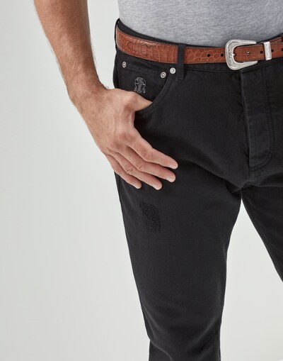 Ripped Denim - Detail view