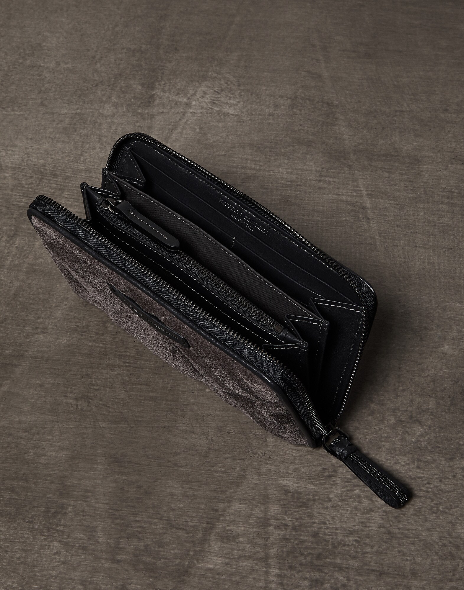 Wallet - Full look
