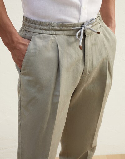 Pleated - Detail view