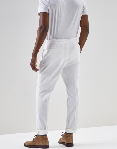 Pleated - Back view
