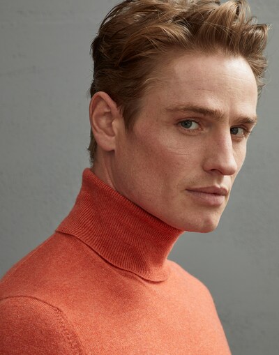 Turtleneck - Detail view