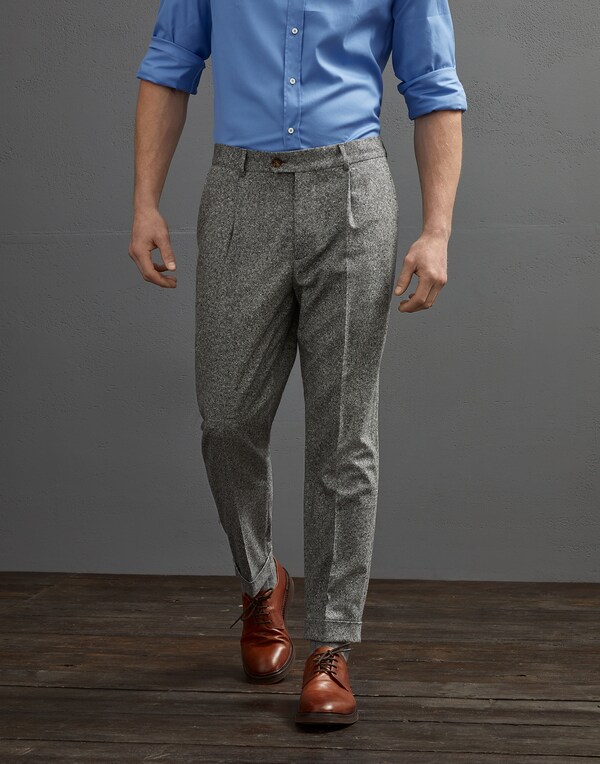 Leisure fit trousers with pleats Light Grey Man - Brunello Cucinelli 