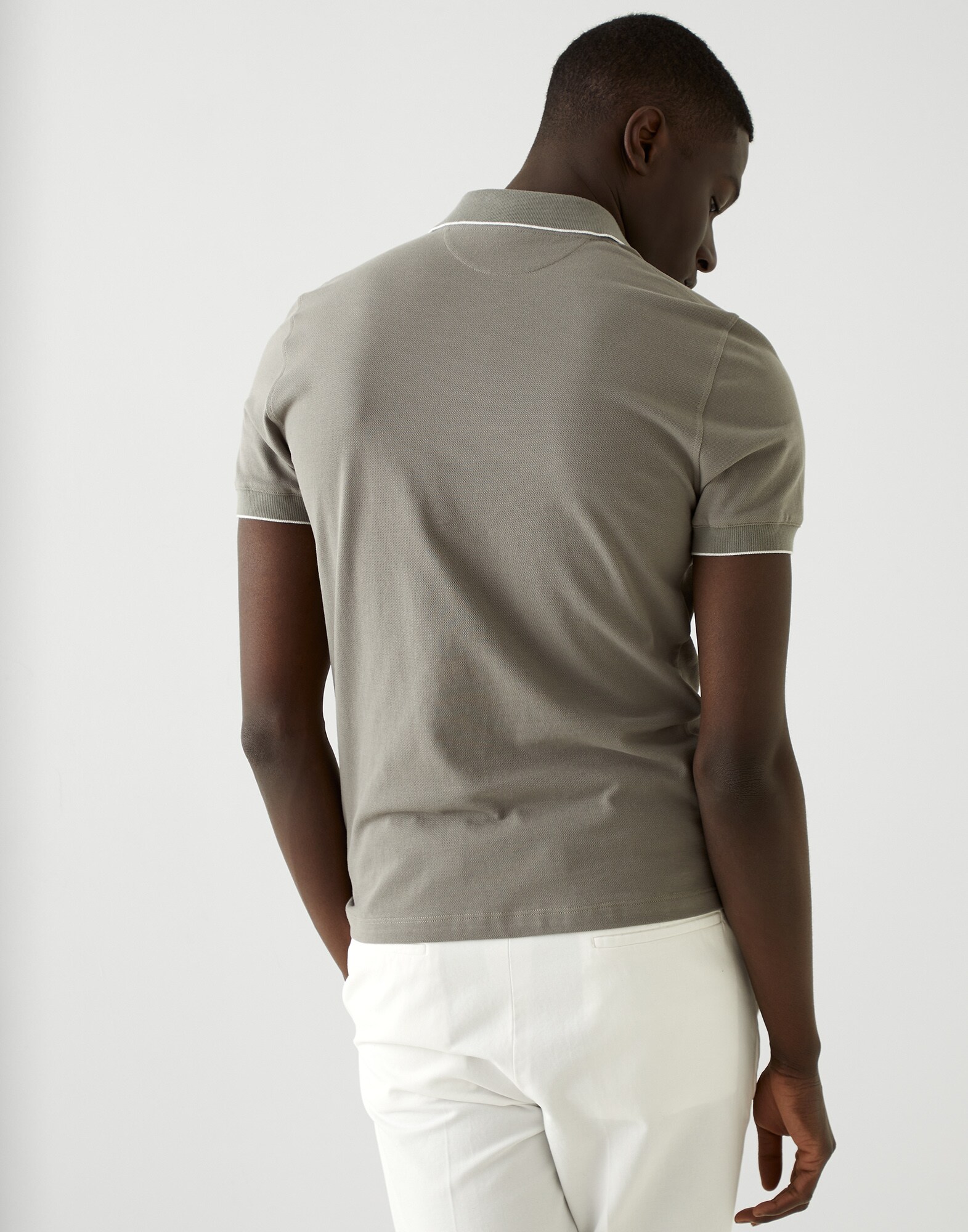 Polo - Back view