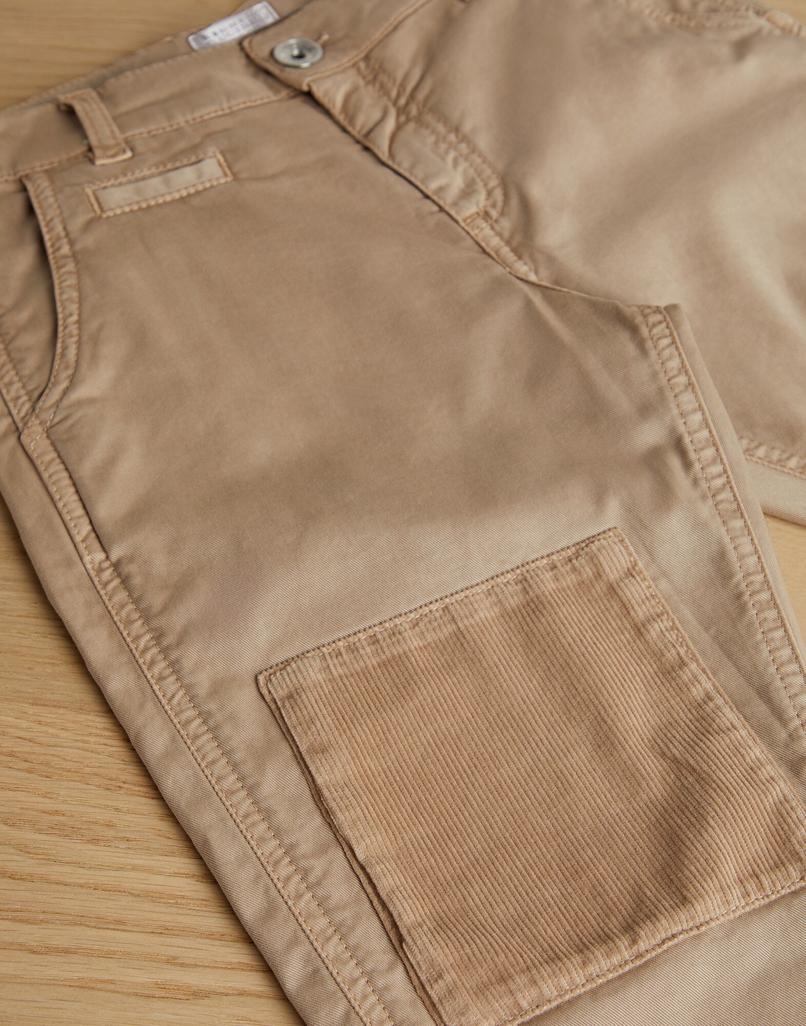 Pants - Detail view