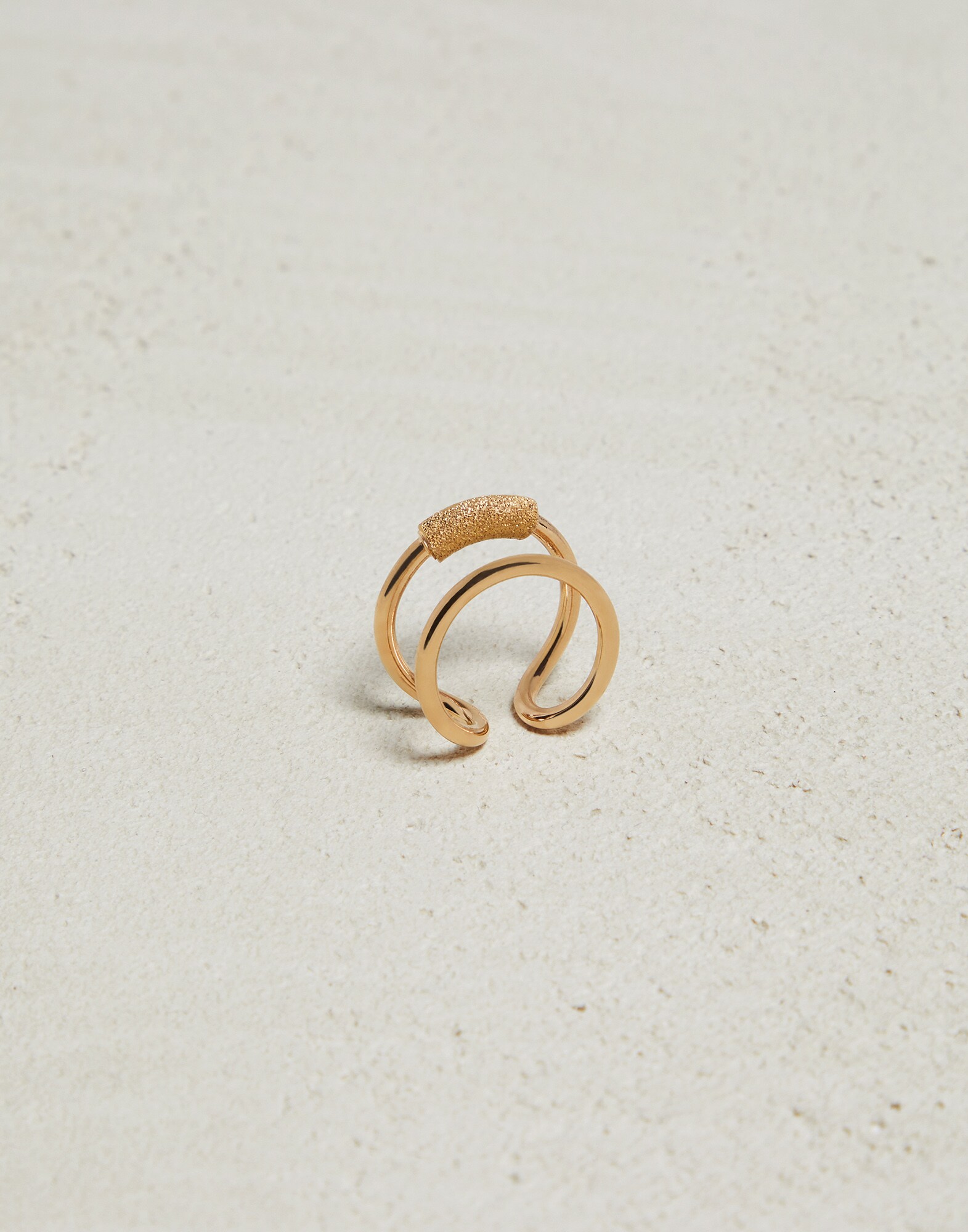 Ring - Front view