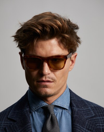 Mr. Brunello - 全身视角