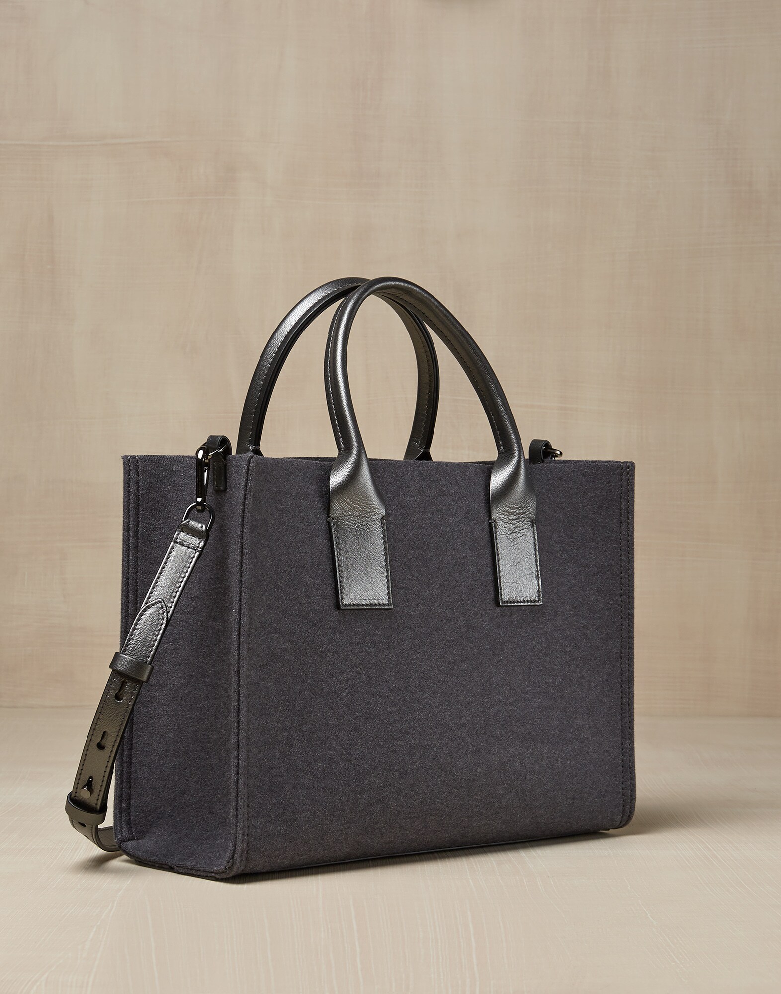 Shoulder Bag Dark Grey Girl 1 - Brunello Cucinelli