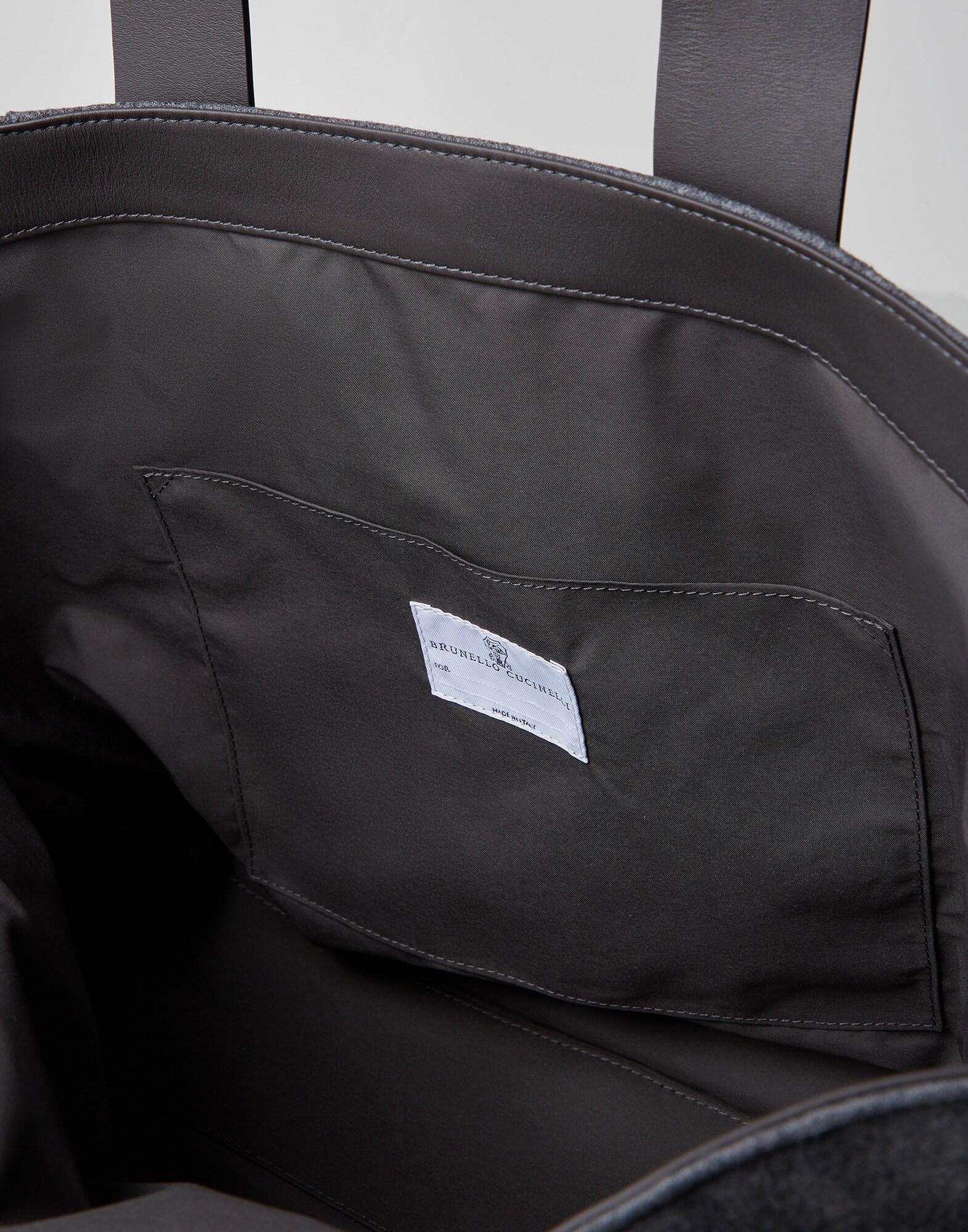 Leisure Bags - Detail view