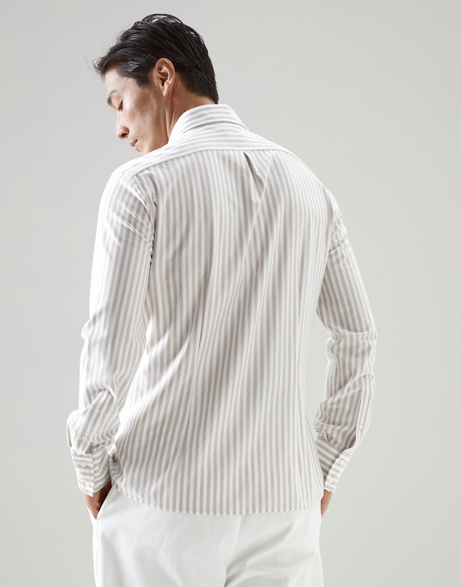Slim - Back view