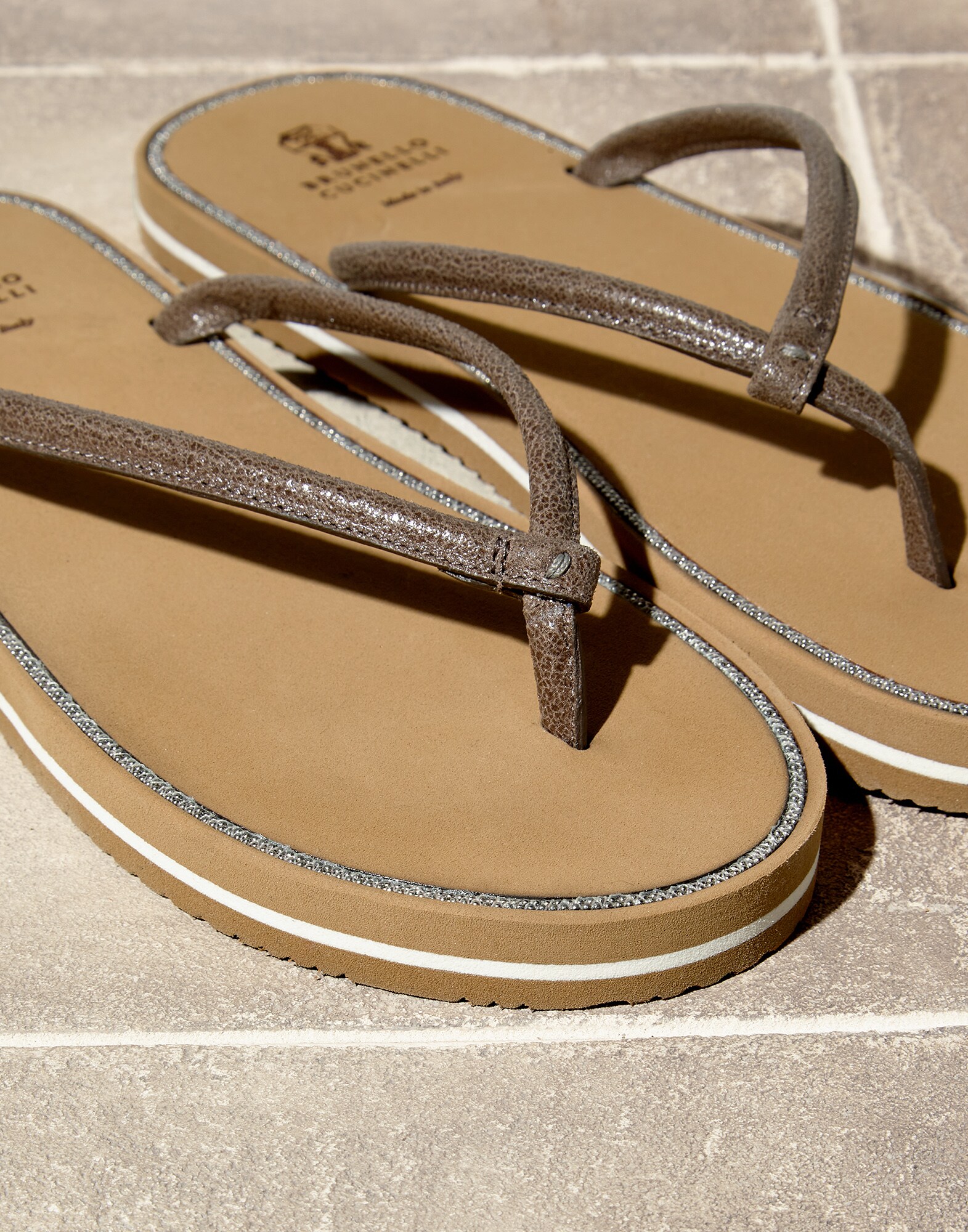 Footwear - Detail view