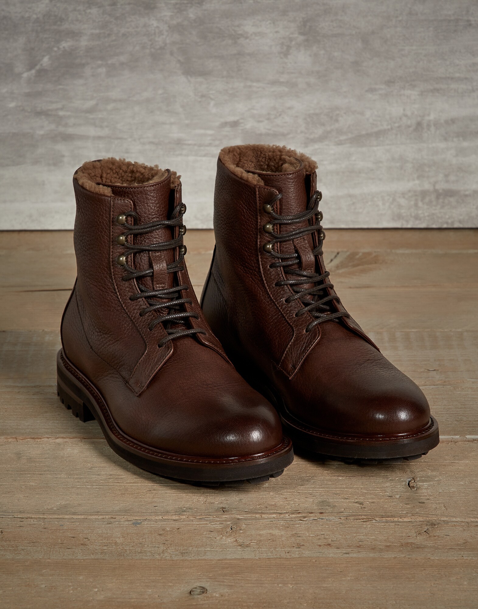 Lace-ups - Front view