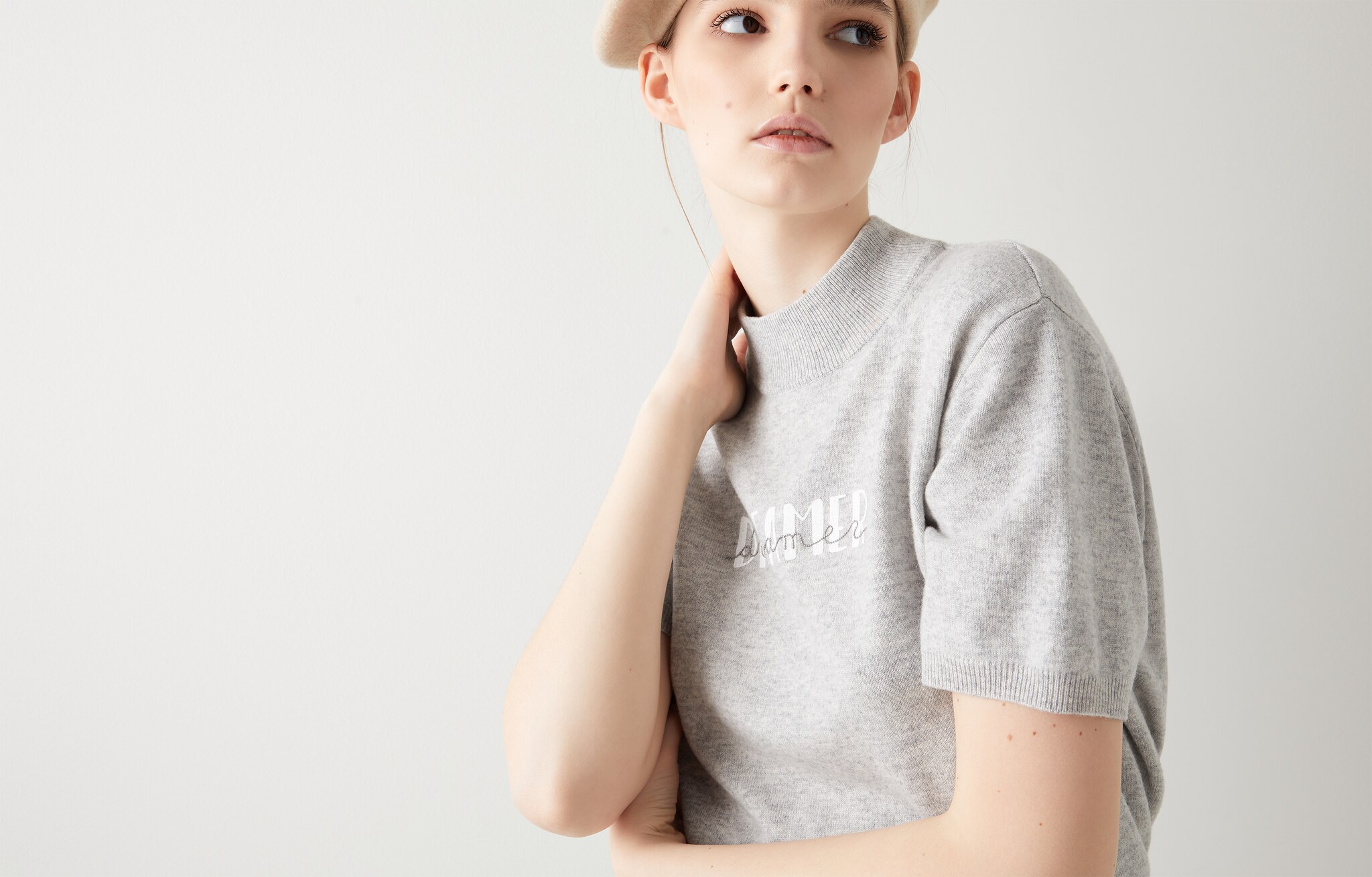 Crewneck - Horizontal view