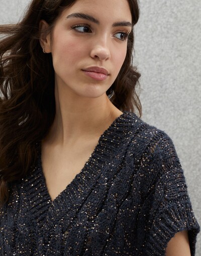 Knitted Top - Detail view