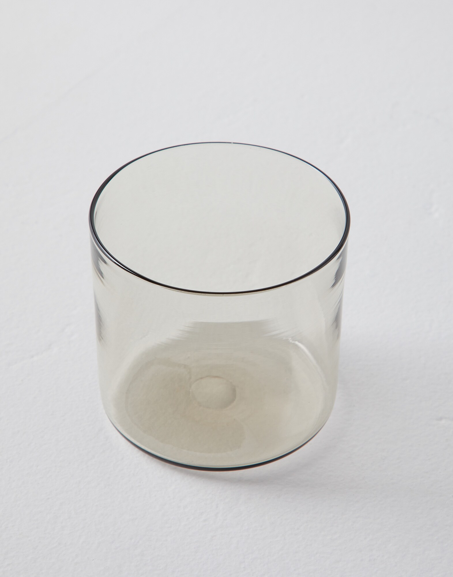 水杯 - 细节视角