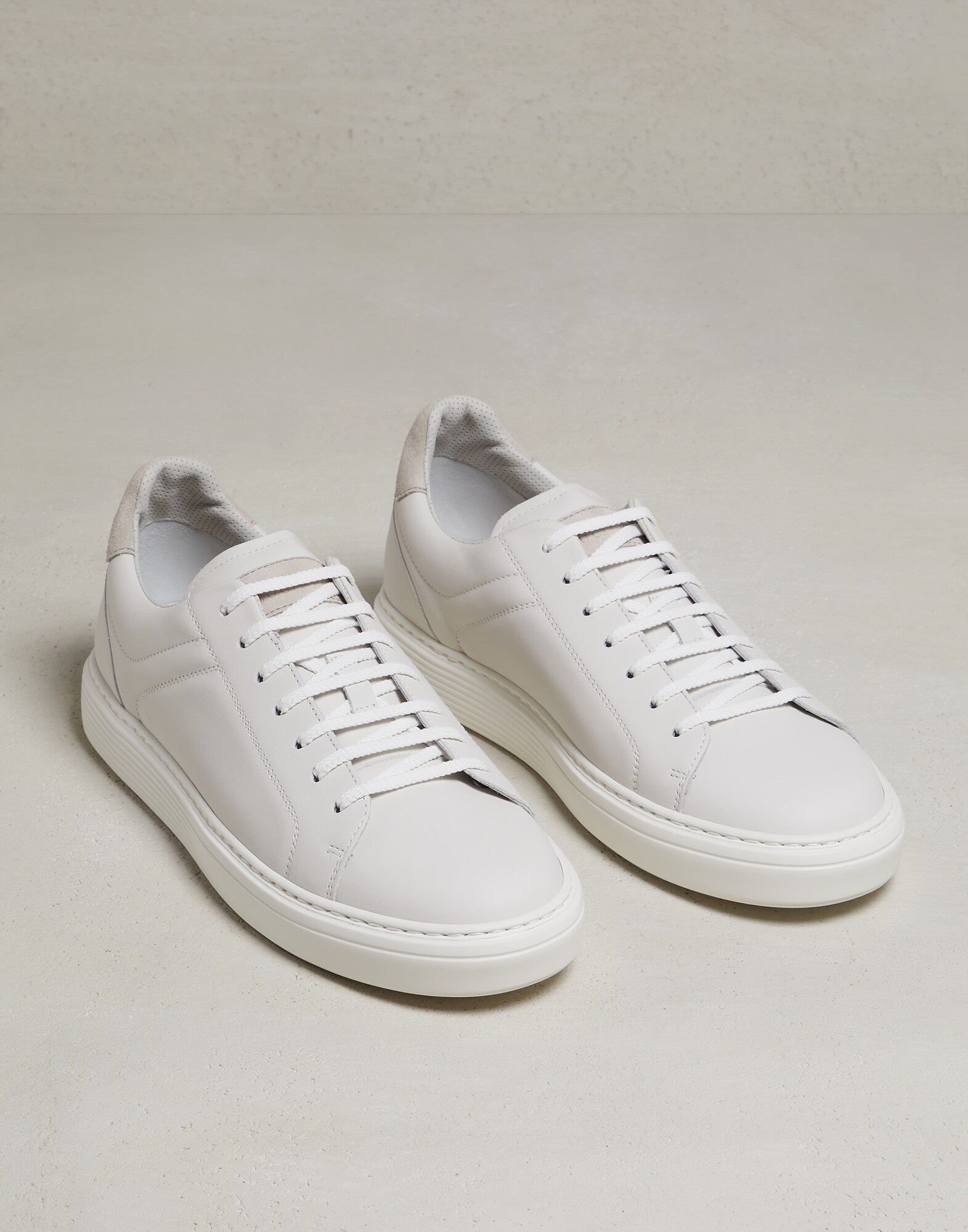 Sneakers - Front view