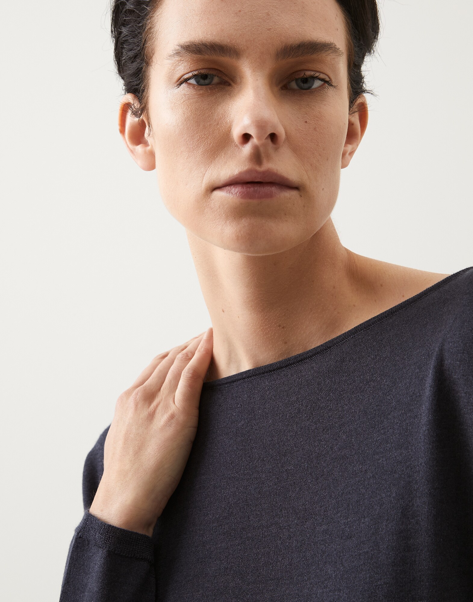 Scoop Neck - Detail view