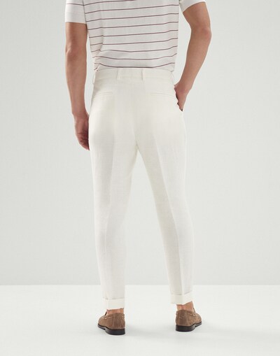 Pleated - Back view