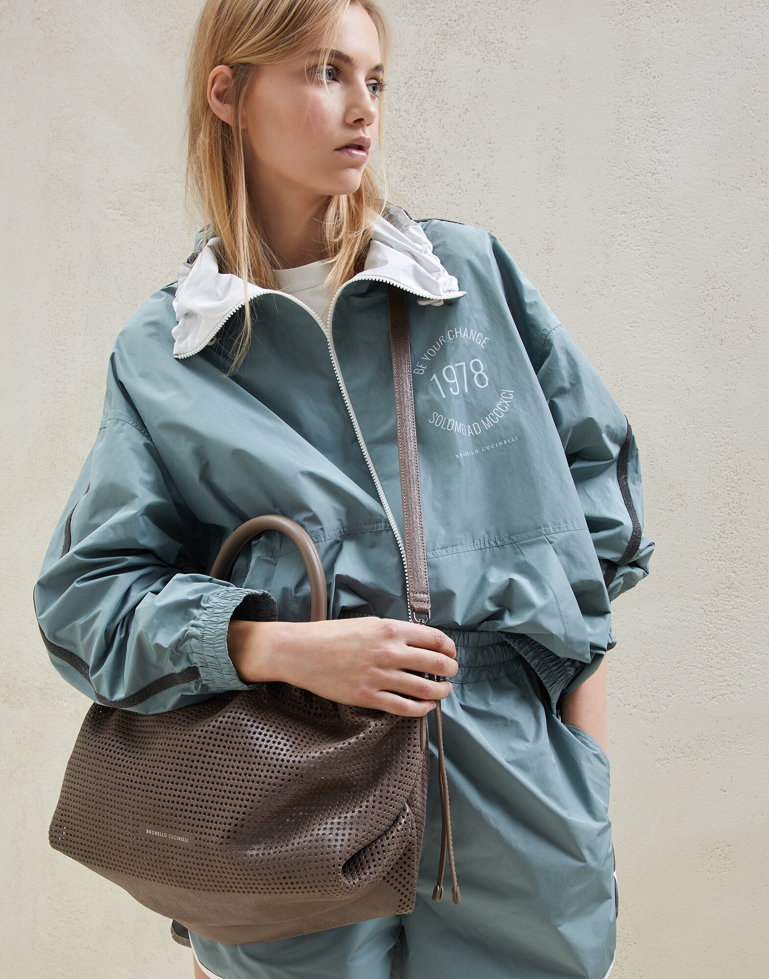 Shopper - Editorial view